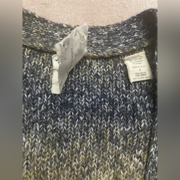 Cardigan - Picture 4 of 4